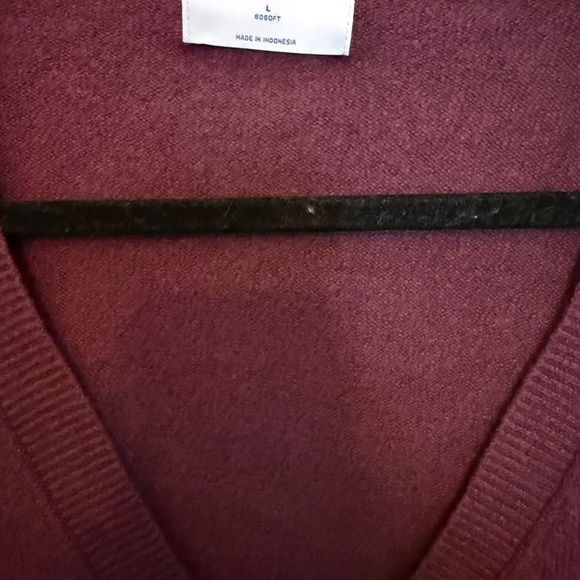 Old Navy Women's V-Neck Sweater - Deep Purple - Picture 2 of 3